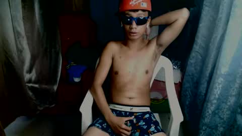 Snapshot of cutie_mico chatting on July 25, 2026, 7:17 am cutie_mico online show from July 25, 2026, 7:17 am