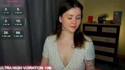 Snapshot of cutie_mili chatting on July 5, 2026, 10:11 am mili online show from July 5, 2026, 10:11 am