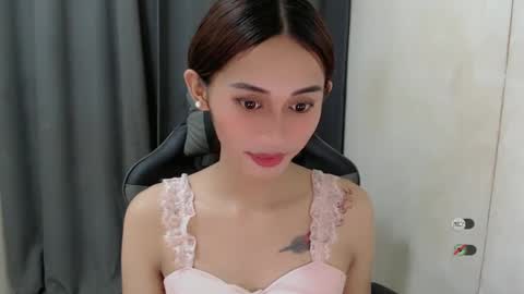 cutie_mitcha online show from February 23, 2025, 10:49 am