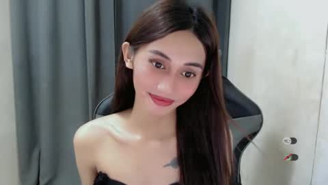cutie_mitcha online show from February 24, 2025, 1:21 pm