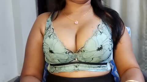 Snapshot of cutie_ruhi chatting on April 18, 2026, 7:58 pm Ruhii online show from April 18, 2026, 7:58 pm