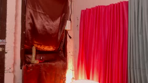 cutiepiejhon online show from January 28, 2025, 3:47 am