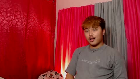 cutiepiejhon online show from February 3, 2025, 9:29 pm