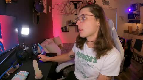 Snapshot of cutiepiescarlett chatting on May 24, 2026, 2:49 am cutiepiescarlett online show from May 24, 2026, 2:49 am