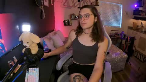 Snapshot of cutiepiescarlett chatting on May 25, 2026, 1:55 am cutiepiescarlett online show from May 25, 2026, 1:55 am