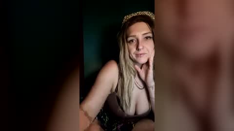 Snapshot of cutiiekaylss chatting on July 15, 2026, 7:24 am cutiiekaylss online show from July 15, 2026, 7:24 am
