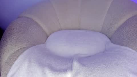 Hannah online show from October 10, 2025, 7:02 pm