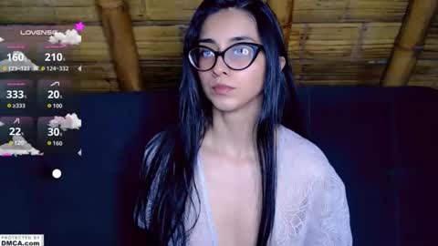Snapshot of cutte_kitty_ chatting on June 9, 2026, 12:11 am miss ari online show from June 9, 2026, 12:11 am