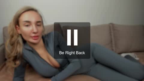 CuttieChloe online show from October 28, 2025, 7:38 pm