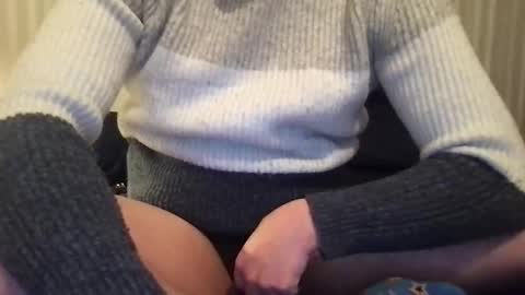 cuttop2373844 online show from February 27, 2025, 7:37 pm