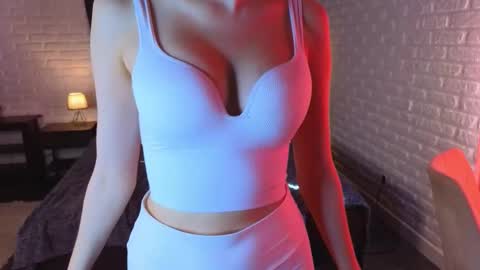 Kate online show from September 17, 2025, 5:20 am