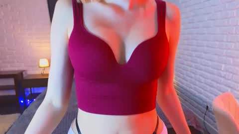 Kate online show from September 18, 2025, 5:09 am