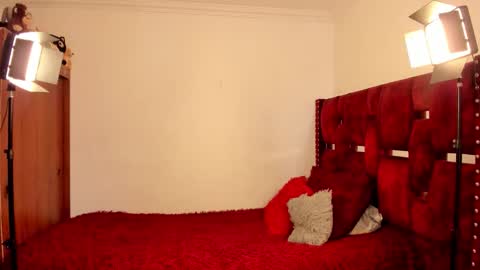  CYBER NOVAA  online show from December 1, 2025, 6:46 pm