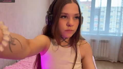 cyber_shawty online show from April 20, 2026, 12:08 pm