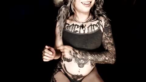 Nikki online show from May 30, 2026, 1:52 pm