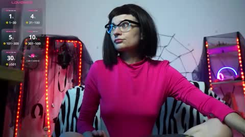 Lily Goddess online show from November 10, 2025, 11:31 am