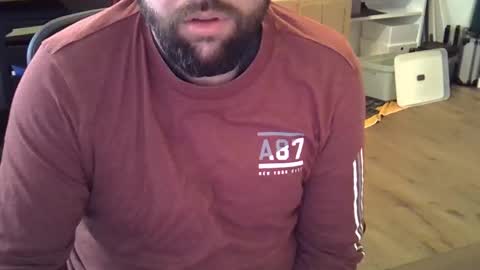 cyrsug online show from December 3, 2025, 12:36 pm