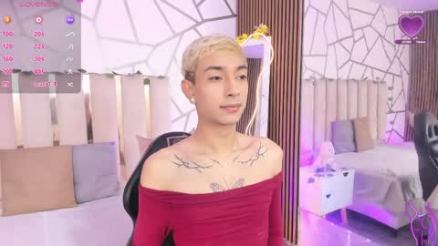 cyrus_tay online show from May 11, 2026, 12:55 pm