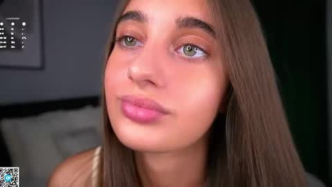 Isabella online show from November 14, 2025, 1:04 am