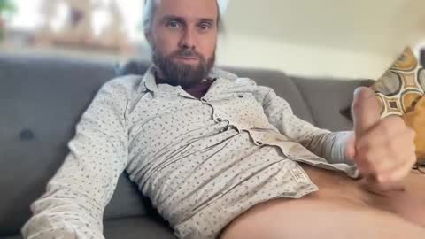 Snapshot of d0n_gi0vanni chatting on January 19, 2025, 1:44 pm d0n_gi0vanni online show from January 19, 2025, 1:44 pm