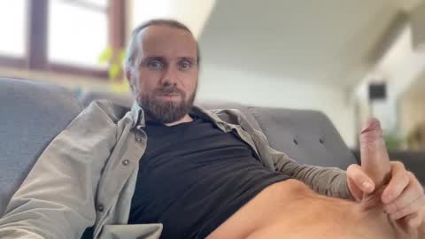 Snapshot of d0n_gi0vanni chatting on March 5, 2025, 11:28 am d0n_gi0vanni online show from March 5, 2025, 11:28 am