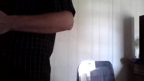 Snapshot of d1d_u_m1ss_1t chatting on May 17, 2026, 3:52 pm d1d_u_m1ss_1t online show from May 17, 2026, 3:52 pm
