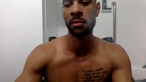 Snapshot of d33d667696 chatting on October 19, 2025, 4:35 am Dday2 online show from October 19, 2025, 4:35 am