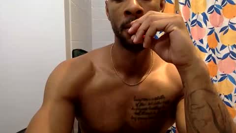 Snapshot of d33d667696 chatting on October 30, 2025, 1:18 am Dday2 online show from October 30, 2025, 1:18 am
