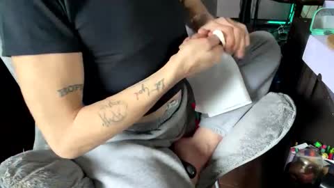 d3luluxx online show from November 15, 2025, 7:32 pm