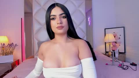 Snapshot of d_kimrouse_h chatting on January 9, 2025, 4:19 am Kim online show from January 9, 2025, 4:19 am