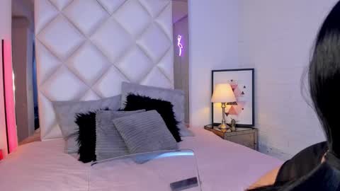 Snapshot of d_kimrouse_h chatting on January 14, 2025, 10:17 am Kim online show from January 14, 2025, 10:17 am