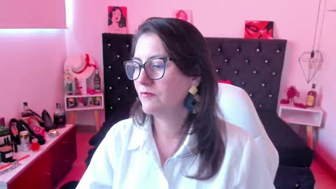 Mia  online show from January 21, 2025, 5:30 pm