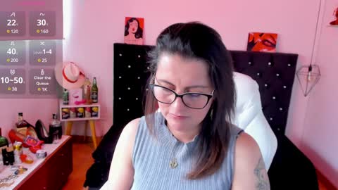 Mia  online show from January 28, 2025, 6:07 pm