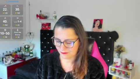 Mia  online show from February 18, 2025, 12:17 pm