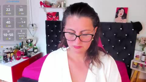 Mia  online show from February 25, 2025, 6:20 pm