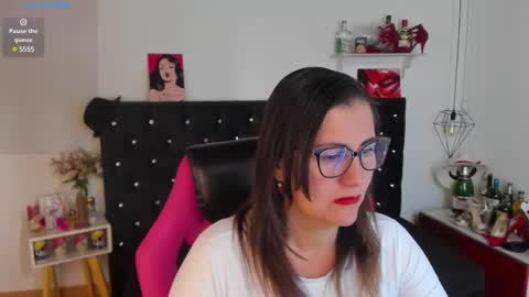 Mia  online show from March 11, 2025, 12:06 pm