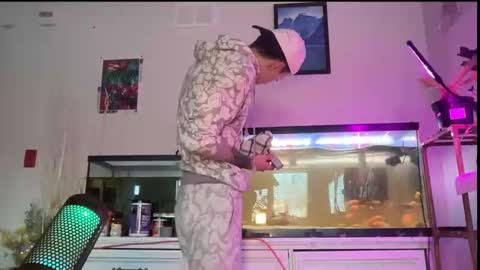 Snapshot of da_danya chatting on February 28, 2026, 10:33 pm da_danya online show from February 28, 2026, 10:33 pm