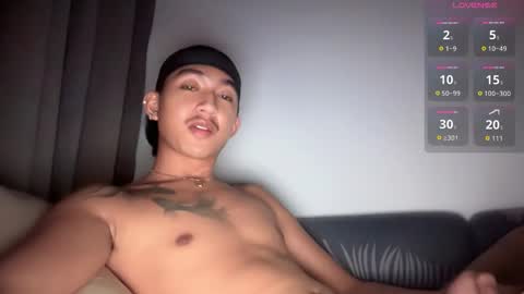   online show from October 19, 2025, 4:35 am