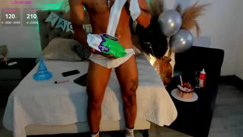 Mauricio online show from December 20, 2024, 9:06 pm