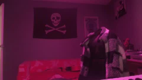 Snapshot of dabirdfree chatting on October 19, 2025, 3:56 pm Destroyer online show from October 19, 2025, 3:56 pm