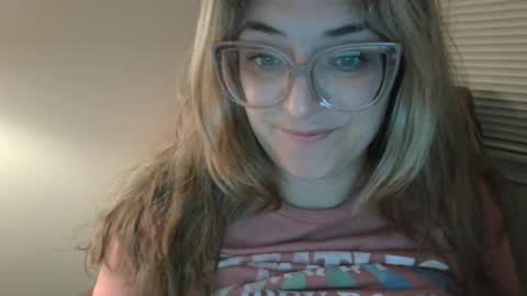 Snapshot of daddies_princesss chatting on July 27, 2026, 2:07 am daddies_princesss online show from July 27, 2026, 2:07 am