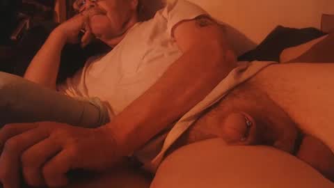 daddiesmonstercock online show from March 6, 2025, 11:58 am