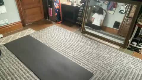 daddnextdoor online show from September 29, 2025, 8:13 pm