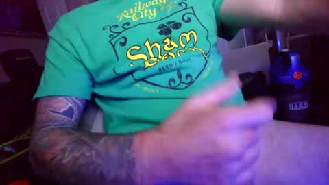 Snapshot of daddy4you452661 chatting on January 10, 2025, 10:25 pm DaddyCanUseYou online show from January 10, 2025, 10:25 pm