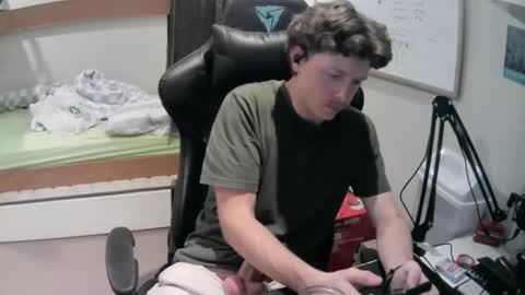 daddy__desires online show from April 16, 2026, 7:42 am