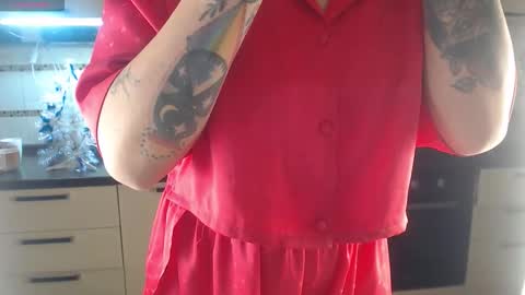 Snapshot of daddy_moongirl chatting on December 18, 2025, 3:23 am daddy moongirl online show from December 18, 2025, 3:23 am