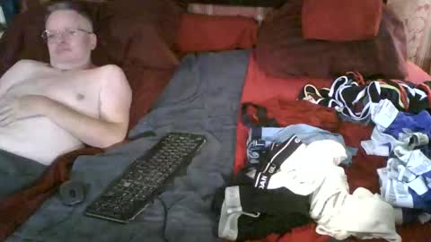 Snapshot of daddycubbyhubby chatting on October 19, 2025, 11:27 pm Daddy online show from October 19, 2025, 11:27 pm