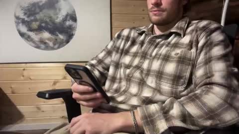 Snapshot of daddydoesit69 chatting on November 25, 2025, 10:32 pm Leo online show from November 25, 2025, 10:32 pm