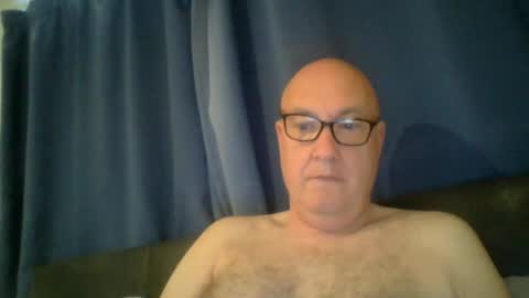 Snapshot of daddyhere4uall6 chatting on October 12, 2025, 7:29 am daddyhere4uall6 online show from October 12, 2025, 7:29 am