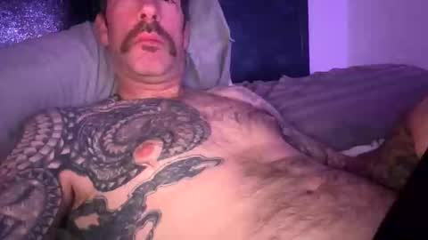 Snapshot of daddyshornyy chatting on November 23, 2025, 1:44 pm daddyshornyy online show from November 23, 2025, 1:44 pm